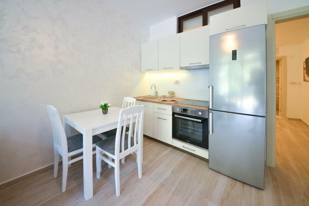 Brand New Apartments Светі-Стефан Екстер'єр фото