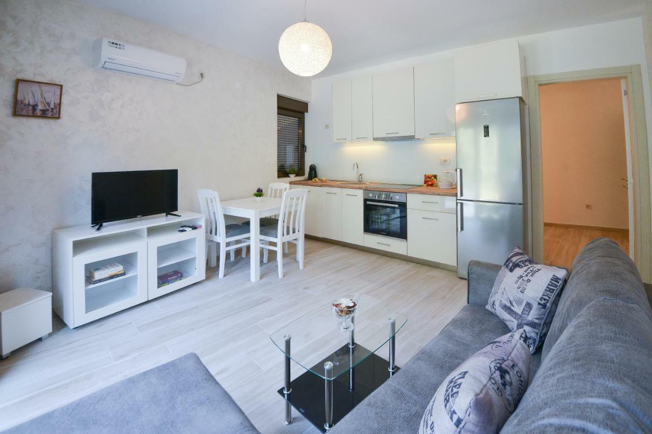Brand New Apartments Светі-Стефан Екстер'єр фото